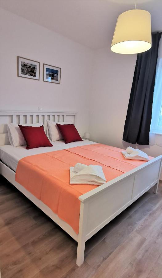 Rock Apartments Novalja Ngoại thất bức ảnh